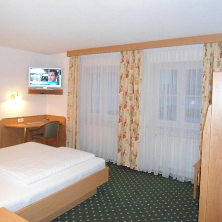Hotel Hutzenthaler Bruckberg Habitación foto
