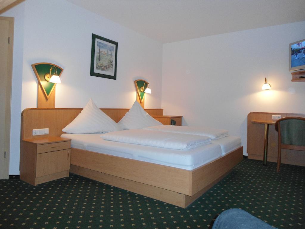 Hotel Hutzenthaler Bruckberg Habitación foto
