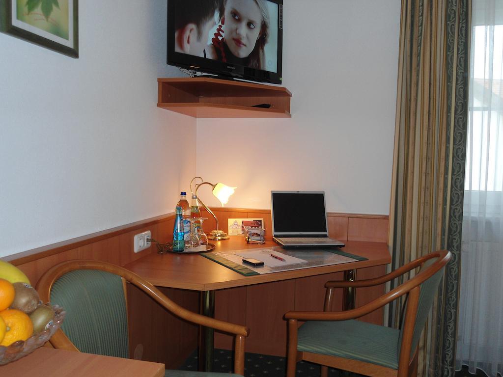 Hotel Hutzenthaler Bruckberg Habitación foto