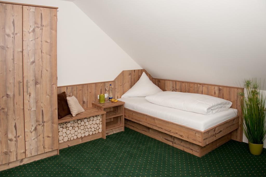 Hotel Hutzenthaler Bruckberg Exterior foto